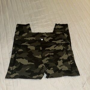 Lululemon Camouflage Print leggings